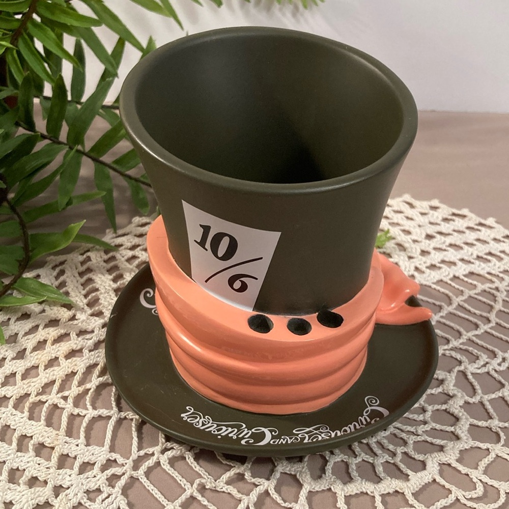 Disney Mad Hatter Hat Shaped Pen And Pencil Holder Curiouser Quote